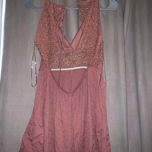I’m selling a very cute jumpsuit !